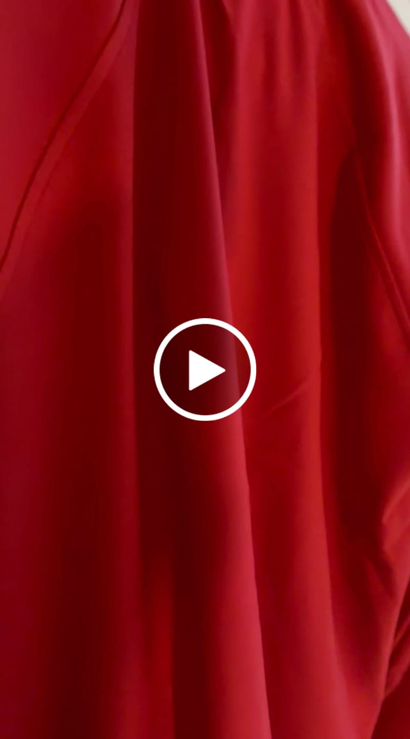 Customer video review of SAEBIS® SPORTS Herren Trainingsjacke rot mit Stickerei