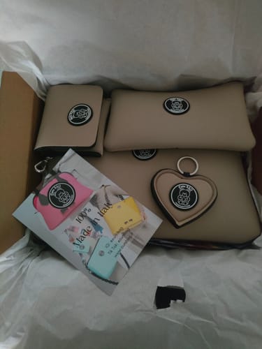 Customer photo review of Portafoglio (Brown)