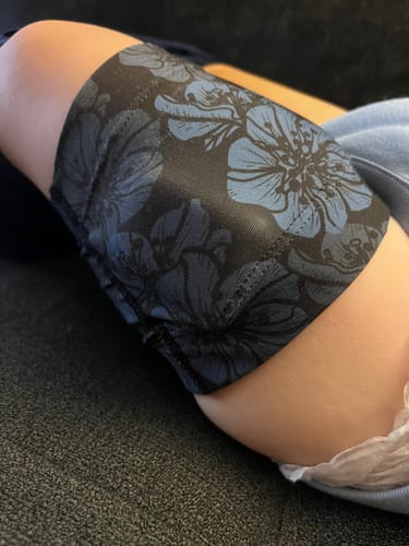 Customer photo review of Trendy Armbands for Glucose Sensor and Insulin Pump - Dia-Band RETRO & TRENDY