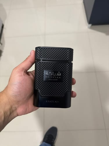Reseña con foto de un cliente sobre Perfume Khadlaj Shiyaaka Shadow 100ml EDP