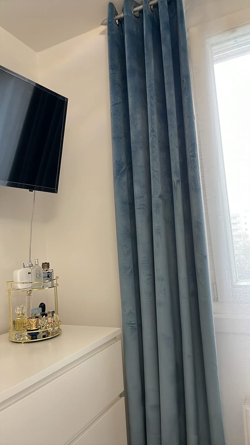 Customer photo review of Samt-Vorhang nach Maß · Milano