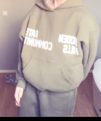 Customer photo review of GATED COMMUNITY HOODIE SAGE