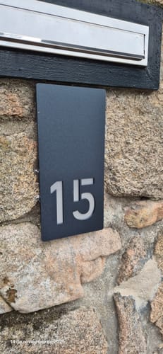 Customer photo review of Numero civico modello Stencil Vertical M2