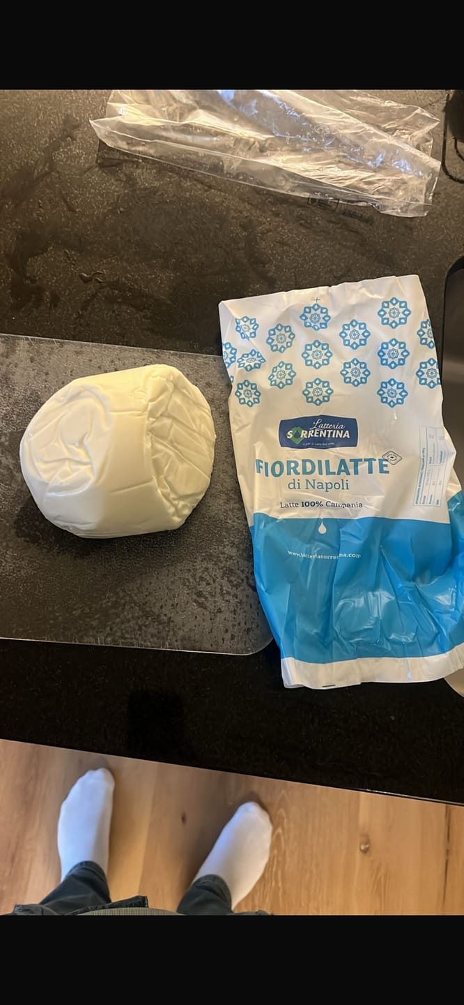 Customer photo review of Latteria Sorrentina Fior di Latte di Napoli 1KG