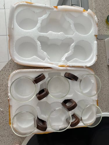 Customer photo review of Taza de cristal con mango de madera, juego de tazas de té resistentes al calor, taza transparente para jugo de leche y desayuno, artículos para beber para fiesta en casa, 2/4/6 Uds.