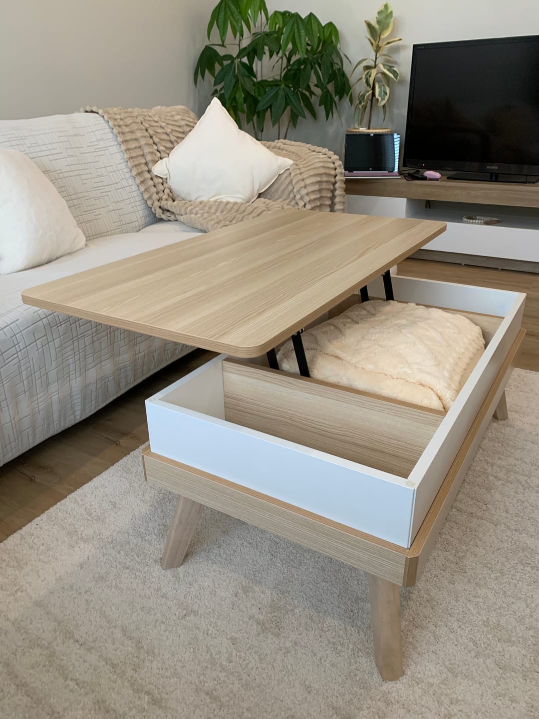 Customer photo review of Apulia Lift Top Coffee Table