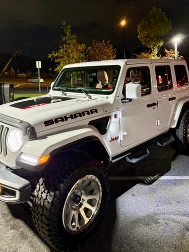 Customer photo review of Painted Mirror Covers (Fits JL/JT 2018-2025)