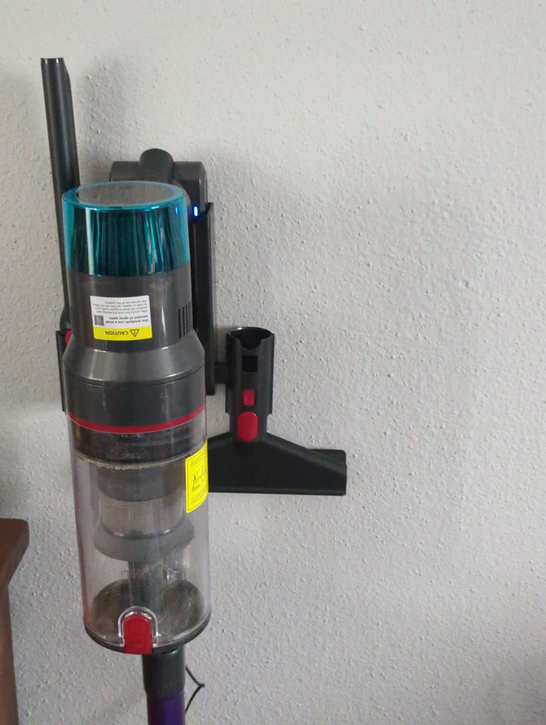 Customer photo review of Aspirateur balai V1 Pro – Moteur ultra-puissant 100 000 tr/min pour une performance exceptionnelle