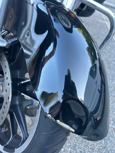 Customer photo review of HR3 Vivid Black Motorcycle 18" Wide Tire Front Mudguard Fender For Harley Touring Models 2014-2023