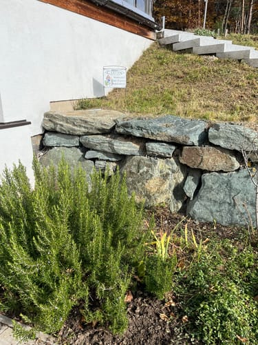 Customer photo review of Personalisiertes Gartenschild mit Name und Wunschtext