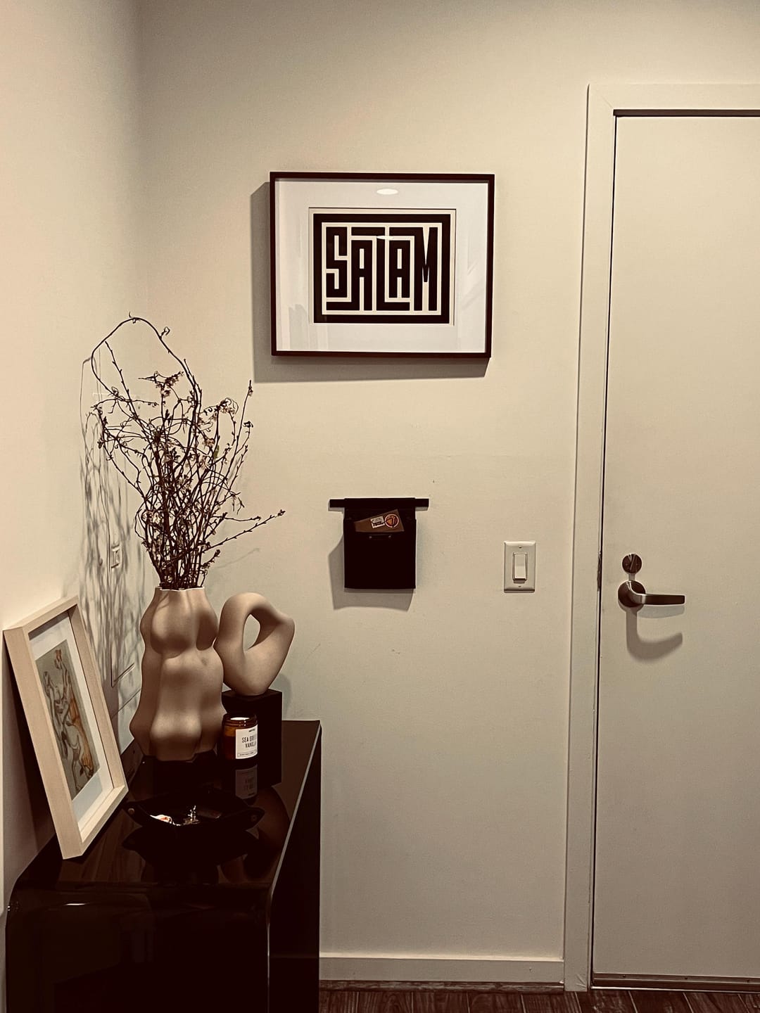 Customer photo review of Small Leather Wall Pocket Organizer