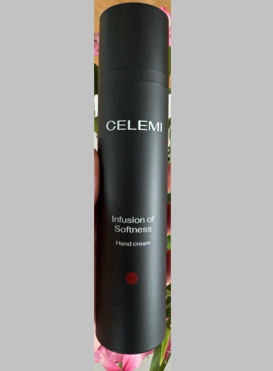 Customer photo review of Maitinantis ir greitai įsigeriantis rankų kremas 50ml