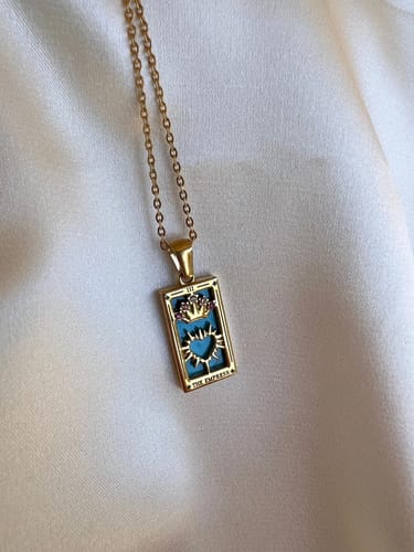 Customer photo review of Aura Tarot Necklace