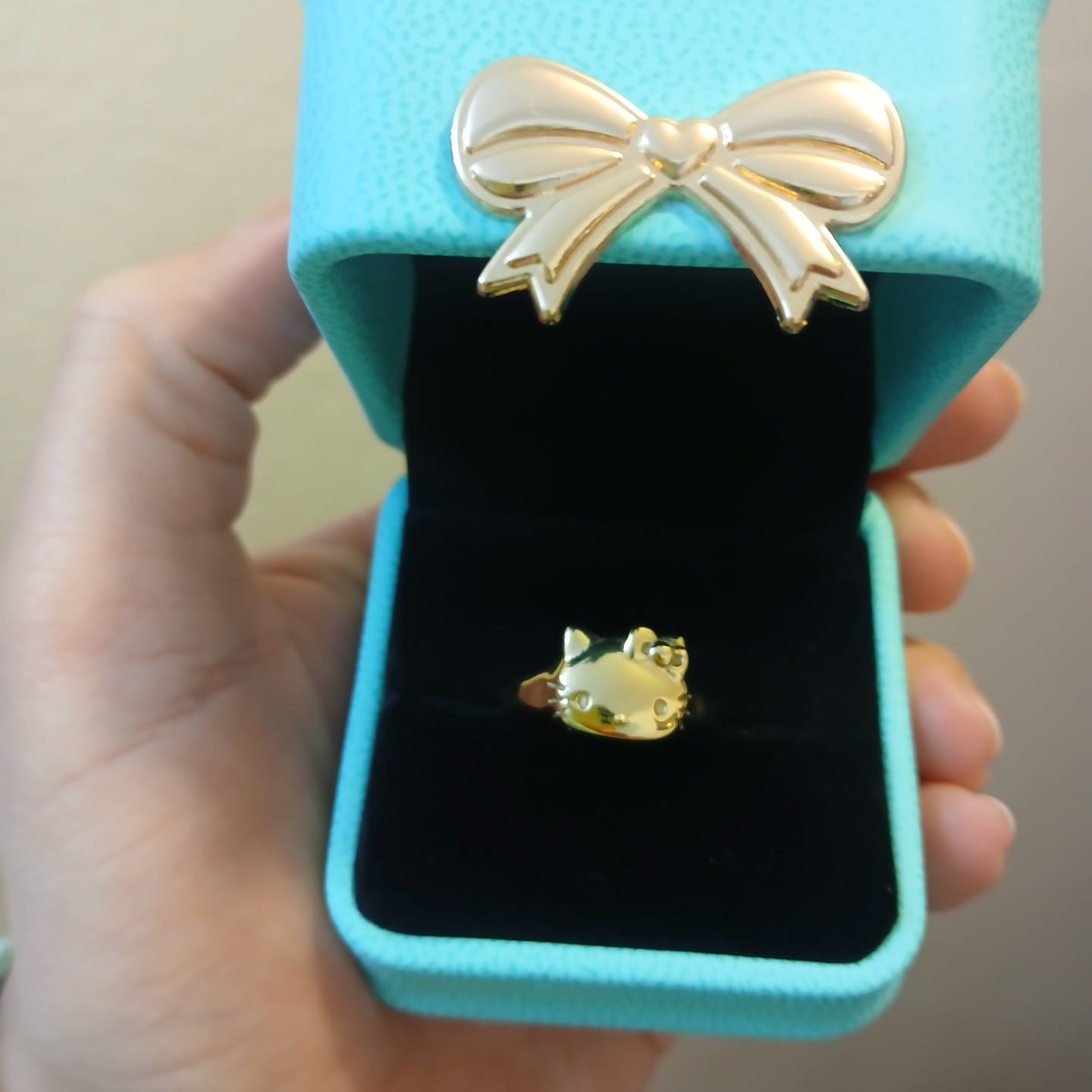 Customer photo review of Anillo Chunkylicious | Acero Inoxidable Baño de Oro 18k | Hello Kitty