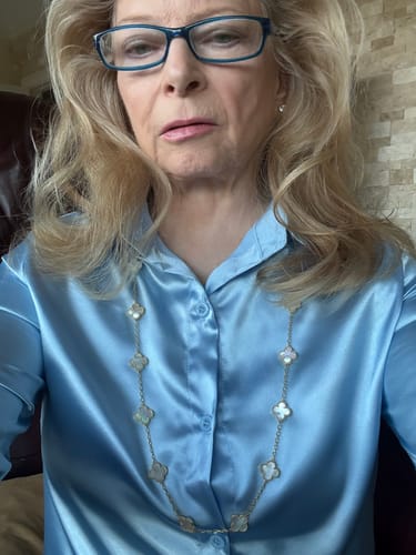 Customer photo review of CLOVER 20 MOTIFS WHITE MOP GOLD