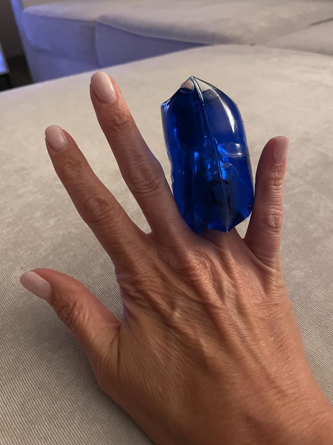 Customer photo review of Penguin Fingers Cold Compression Gel Packs for Fingers and Toes