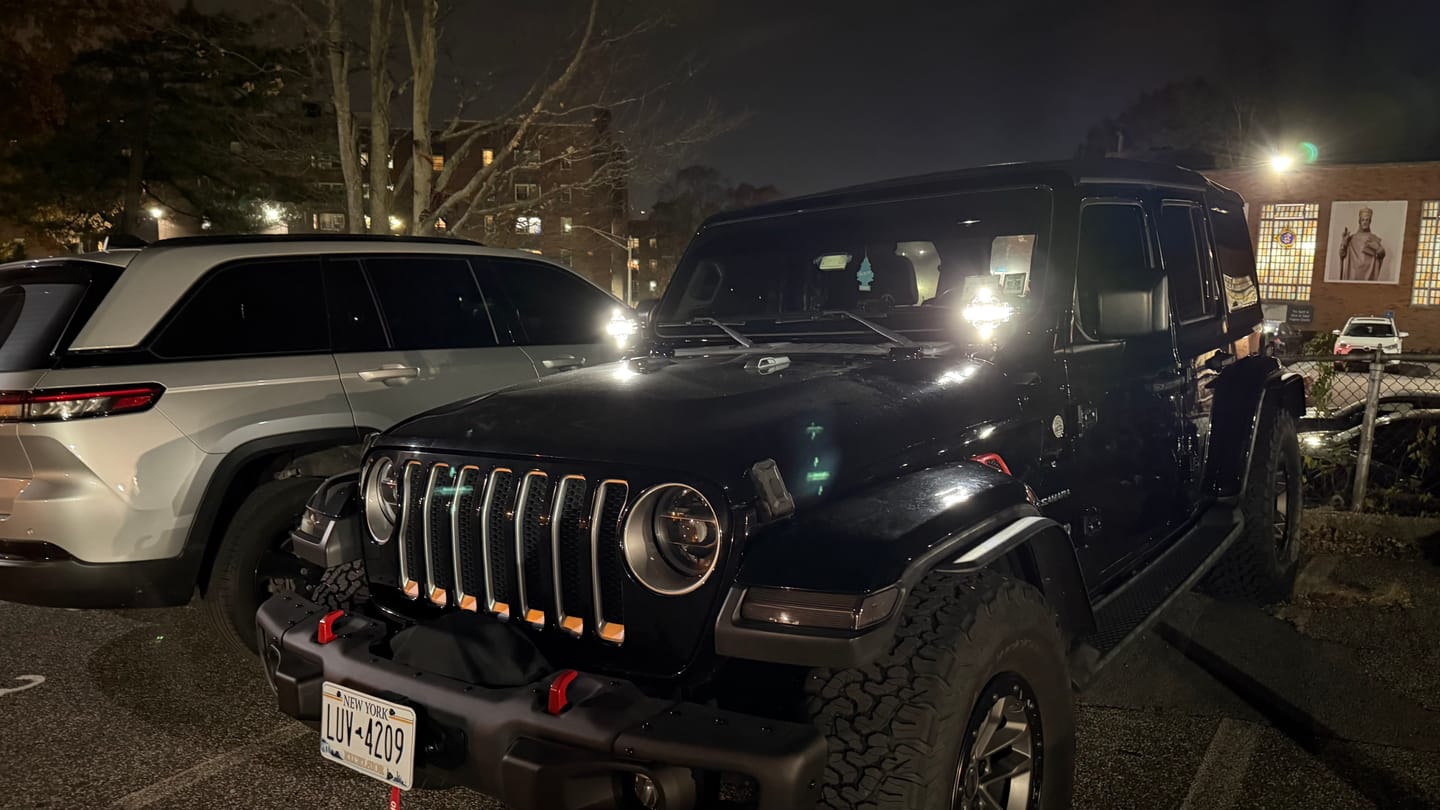 Customer photo review of Winch Protection Cover Heavy Duty Waterproof Dust-proof Black Neoprene,Ideal for 2000-17500lbs