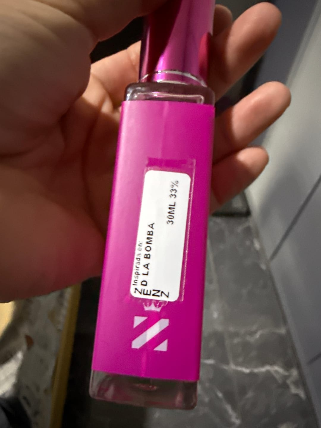 Customer photo review of Perfume Tendencia D LA BOMBA CAROLINA HERRERA NUEVO zenz