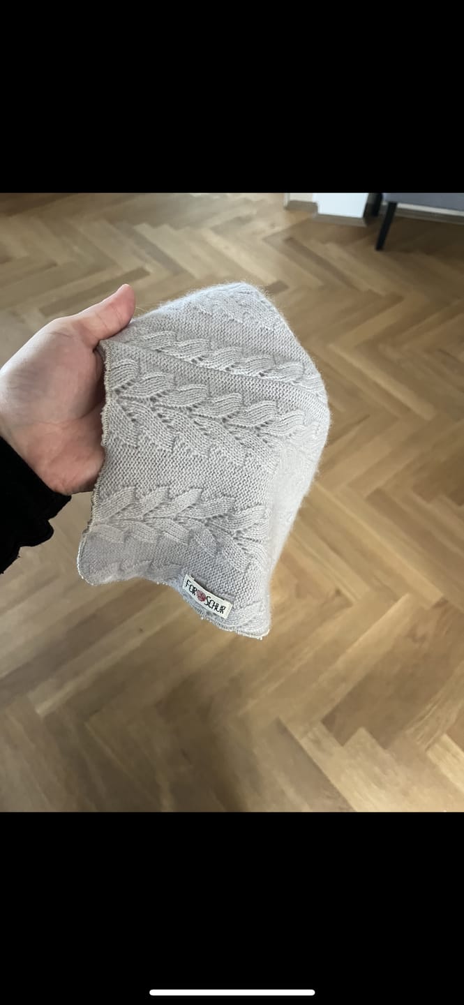 Customer photo review of Upcycling Kaschmir Babyhalstuch