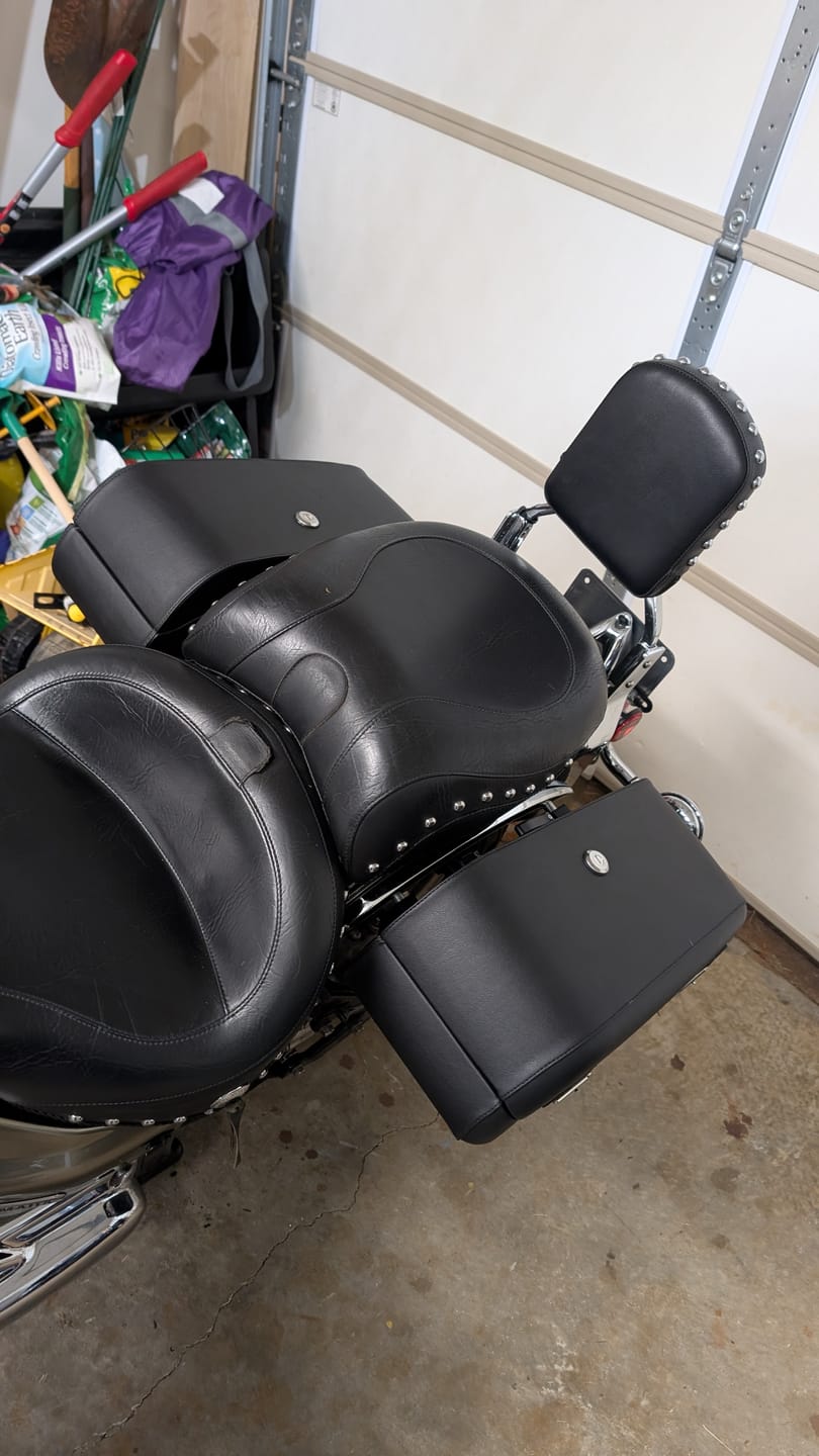 Customer photo review of 42L - Baldur Extra Large Yamaha V Star 1100 Classic XVS11A Leather Wrapped Motorcycle Hard Saddlebags