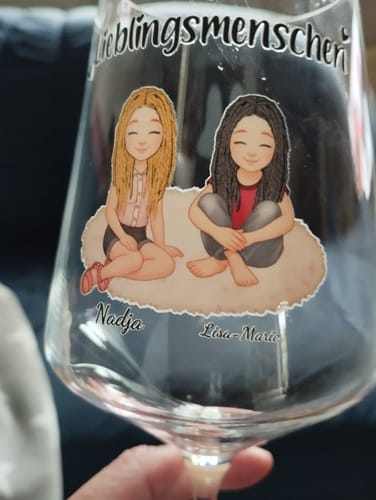 Customer photo review of Auf uns - Personalisiertes Weinglas für beste Freundinnen