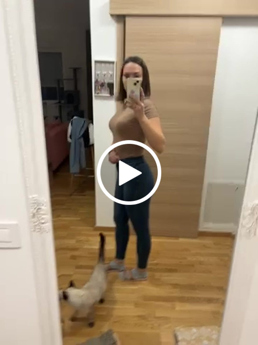 Customer video review of Farmerke dubokog struka sa push-up efektom 512/4
