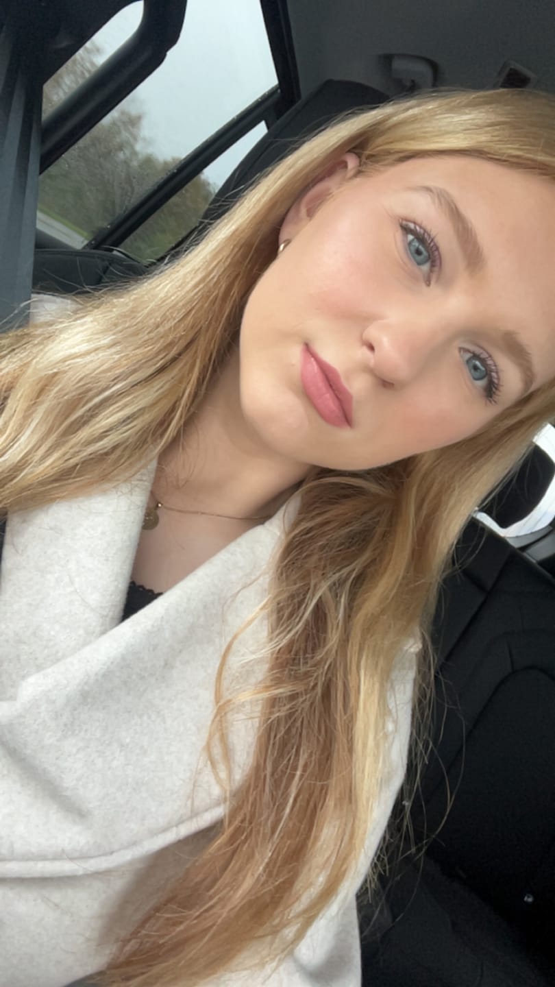 Customer photo review of P.Louise Lip Base