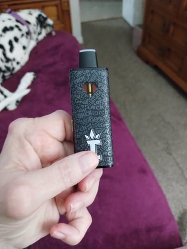 Customer photo review of Torch Cryo THC-A Disposabe Vape Pen Cake Bomb Indica 7.5g