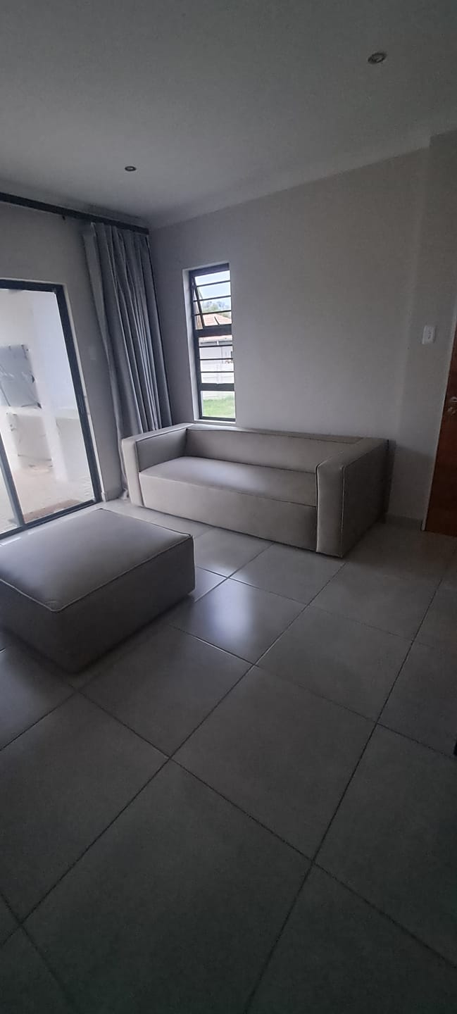 Customer photo review of Zola 3 Seater