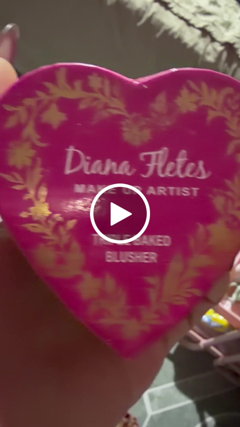 Customer video review of BLUSHER Diana Fletes