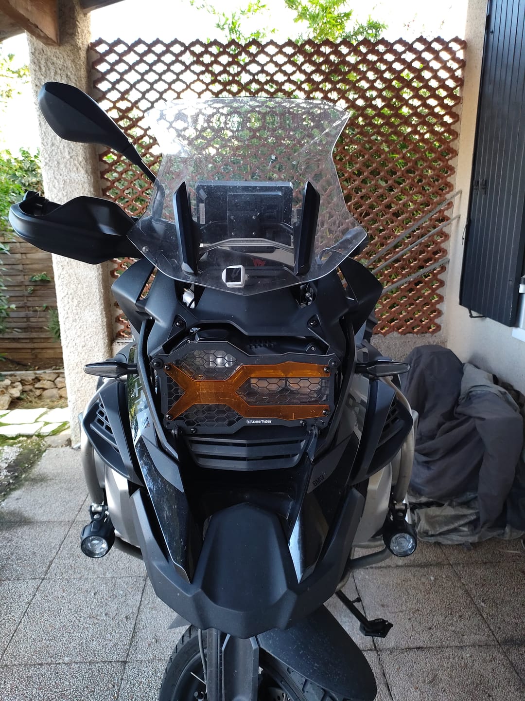 Customer photo review of Headlight Guard Kit BMW R1200/1250 GS / ADVENTURE LC (Liquid Cooled) - [Patent Pending]