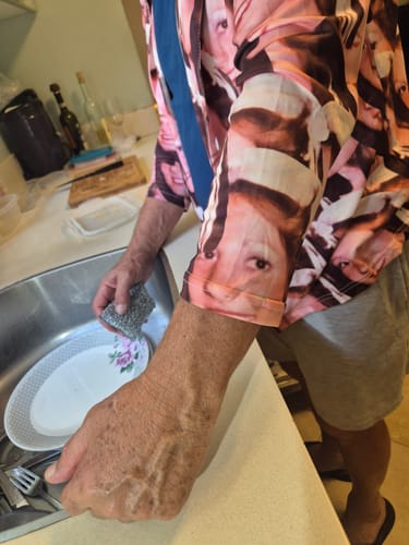 Customer photo review of פיג׳מה "Face All Over" בהתאמה אישית