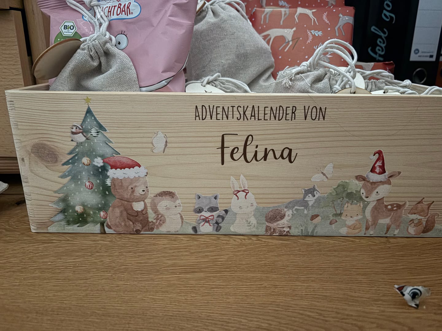 Customer photo review of Adventskiste zum befüllen "Weihnachten mit winterlichen Tierfreunden" personalisiert