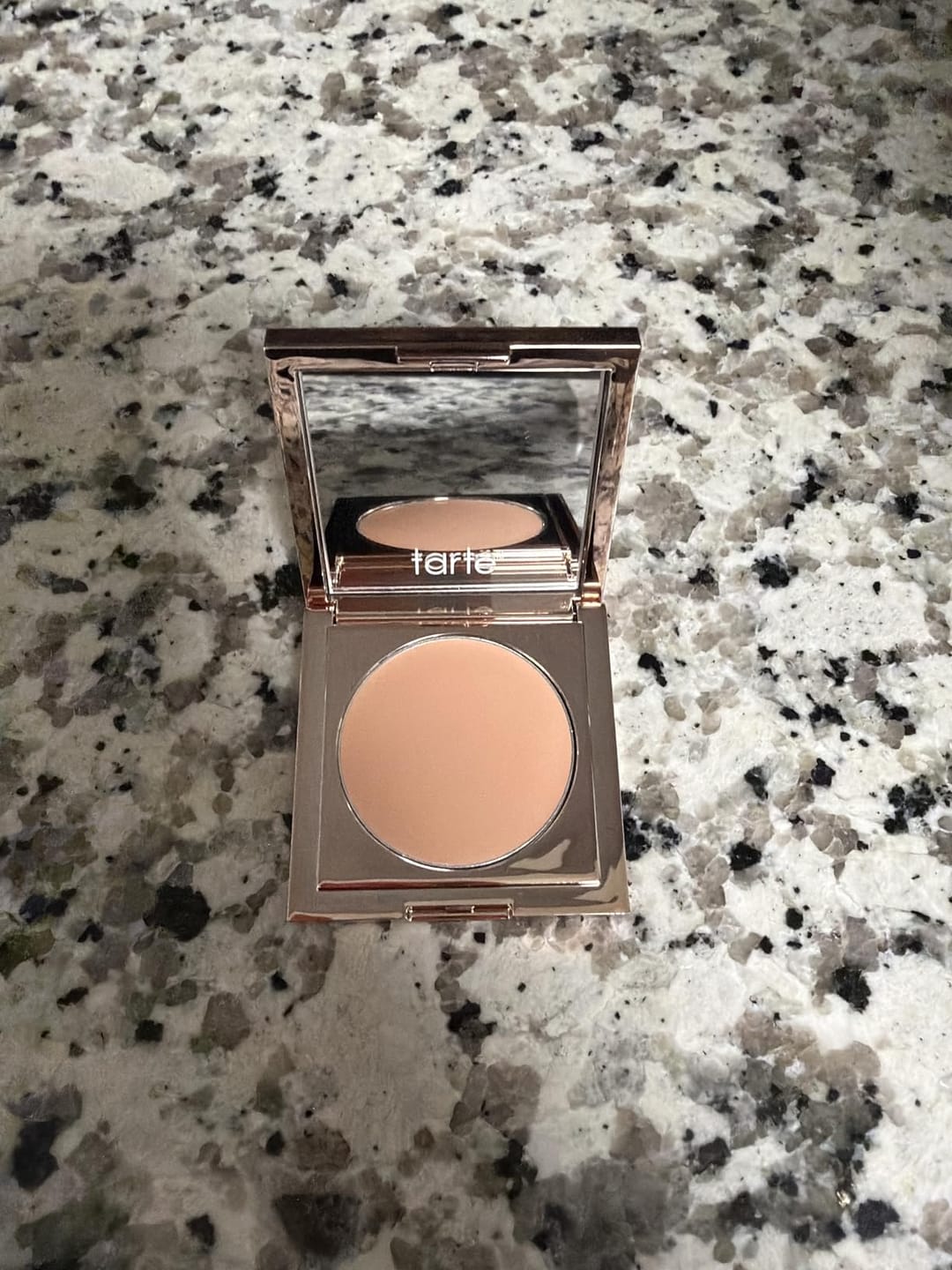 Customer photo review of Corrector Antiedad Instantáneo