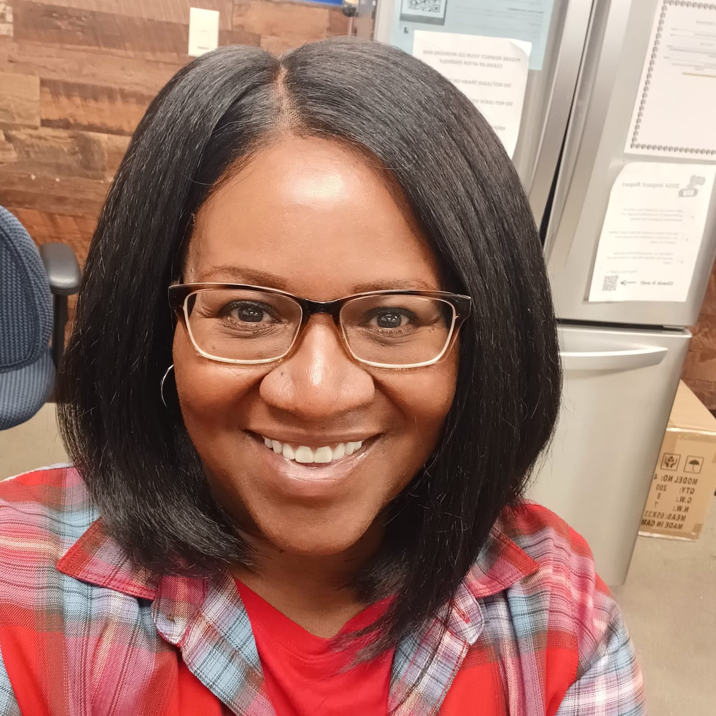 Customer photo review of Sensationnel Bare Lace Glueless Extra Transparent Luxe 13X6 Lace Front Wig - 13X6 UNIT 3