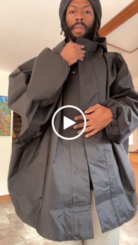 Customer video review of Polar Fleece Regular Fit Hoodie - Yeezy Gap - 3 Colors Available