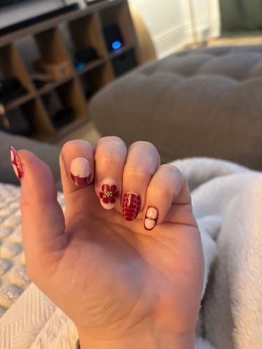 Customer photo review of Lust At First Sight Press On Nails (24PC)