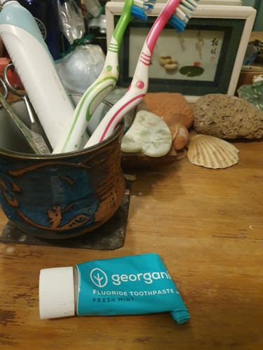 Customer photo review of Toothpaste next generation with Hydroxyapatite - Fresh Mint with Fluoride