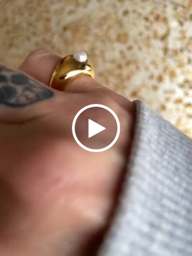 Customer video review of Anello "Luna"