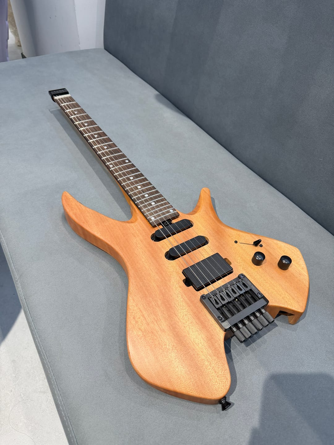 Customer photo review of Donner NHL-500 Headless Electric Guitar