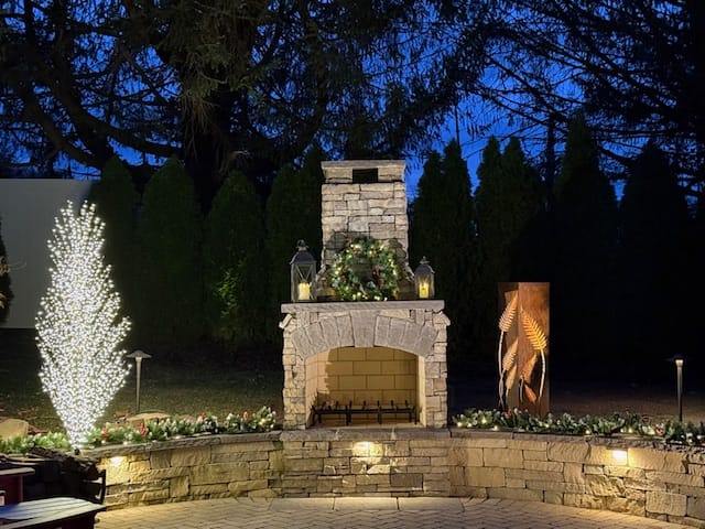 Customer photo review of Fern with Stem Garden Columns  – Metal Outdoor Sculpture & Well Cover – Rustic Steel Garden Decor