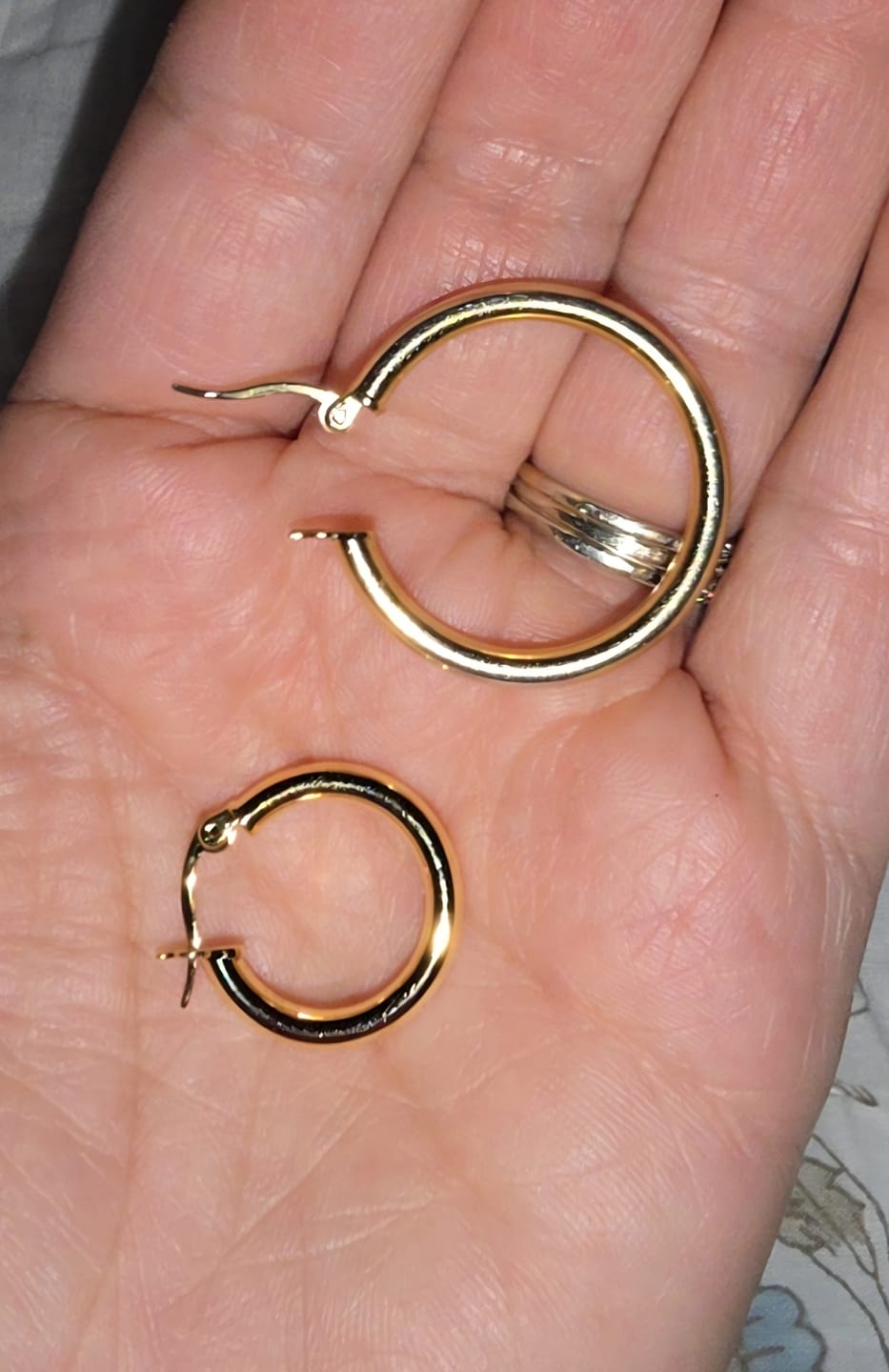 Customer photo review of Amy 18k White Gold Plated 20mm/30mm Hoop Earrings