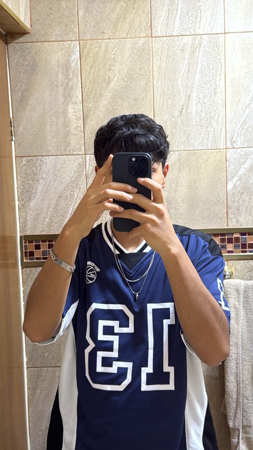 Customer photo review of Aelfric Eden 13 V-Neck Football Jersey