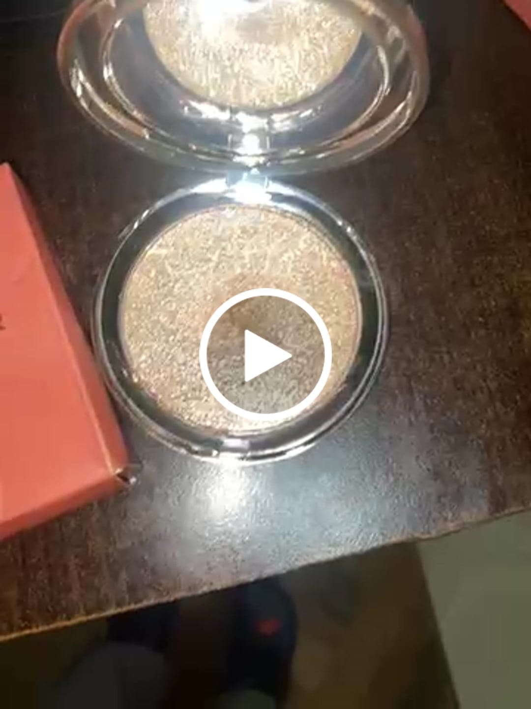 Customer video review of ILUMINADOR EFECTO HÚMEDO SUBLIME SH002