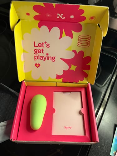 Customer photo review of Avo Clitoral Massager