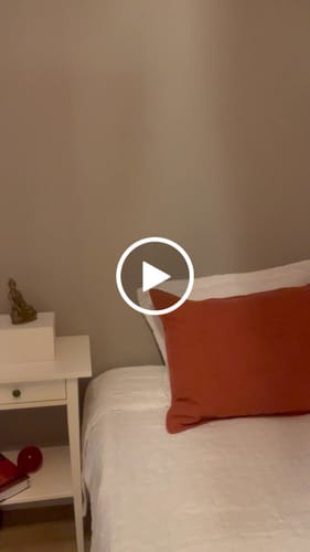 Customer video review of Serenity Kapitoneli Keten Yastık Kılıfı Turuncu