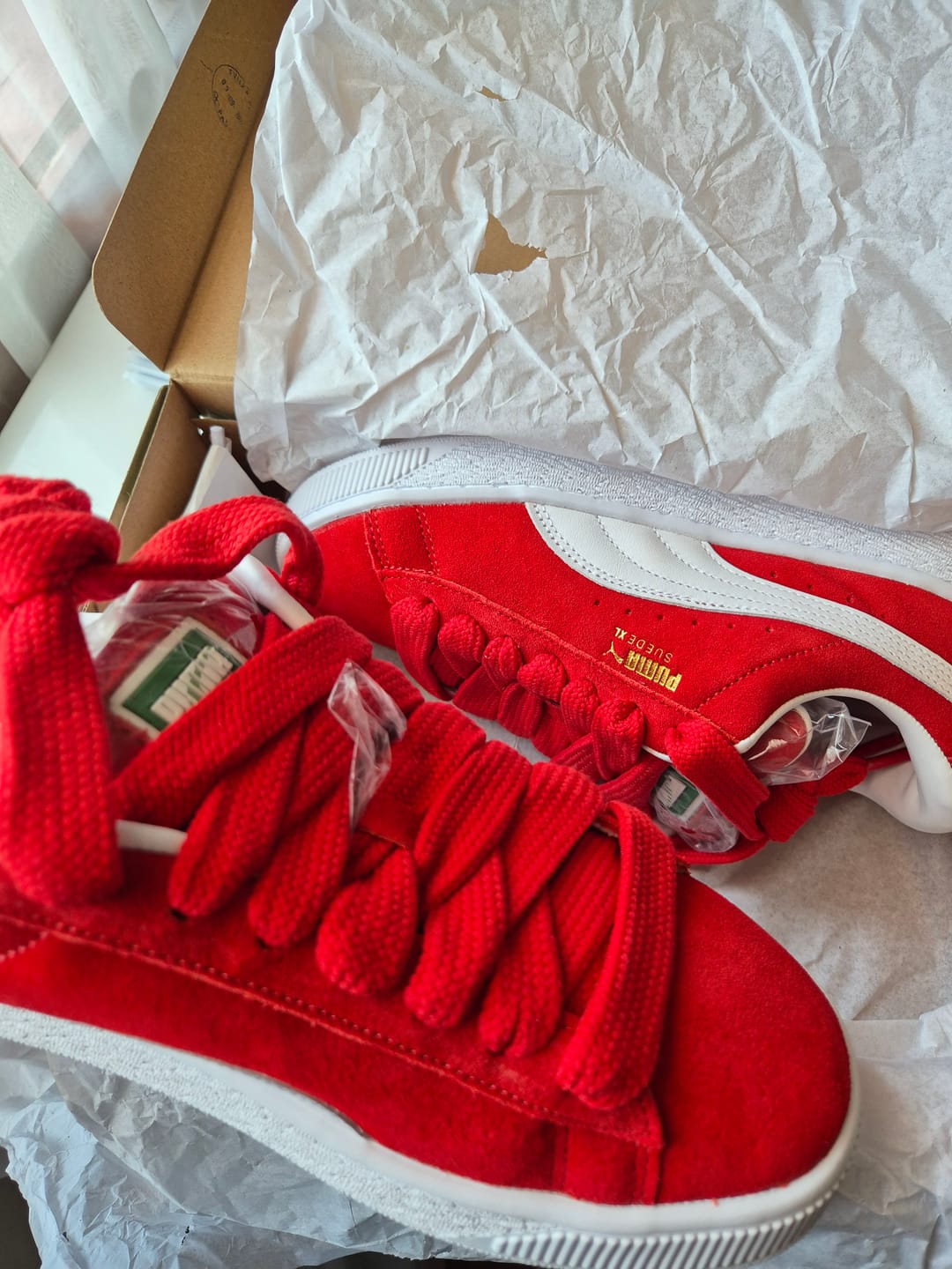 Customer photo review of Zapatilla Puma Suede Xl Unisex Rojo
