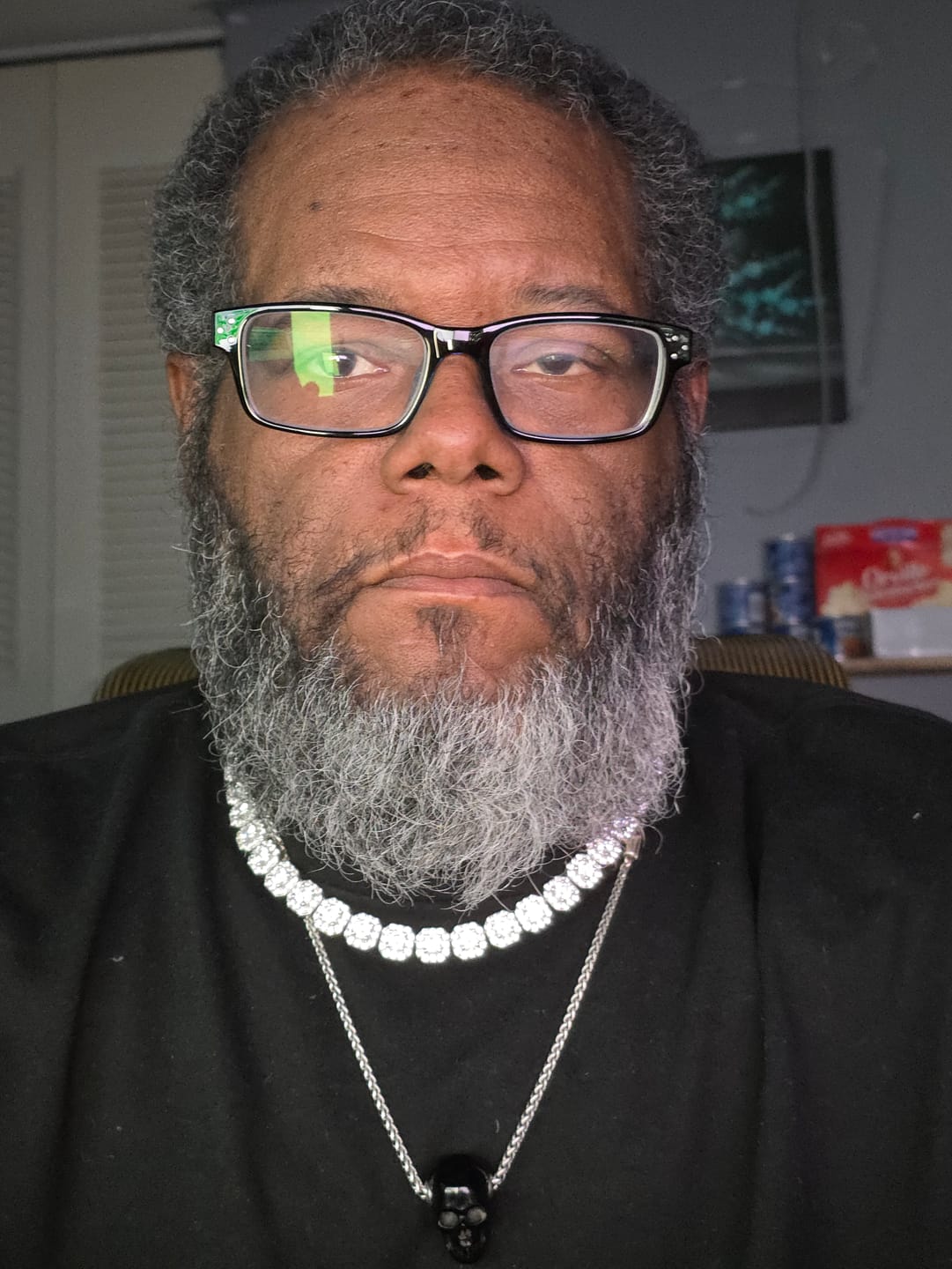 Customer photo review of 10mm Clustered Tennis Chain - White Gold