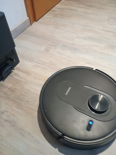 Customer photo review of Saugroboter Q8 mit Absaugstation, 6.000Pa Saugkraft, 200min Akkulaufzeit & Laser Navigation mit 5 Karten / für Böden, Teppiche & Tierhaare
