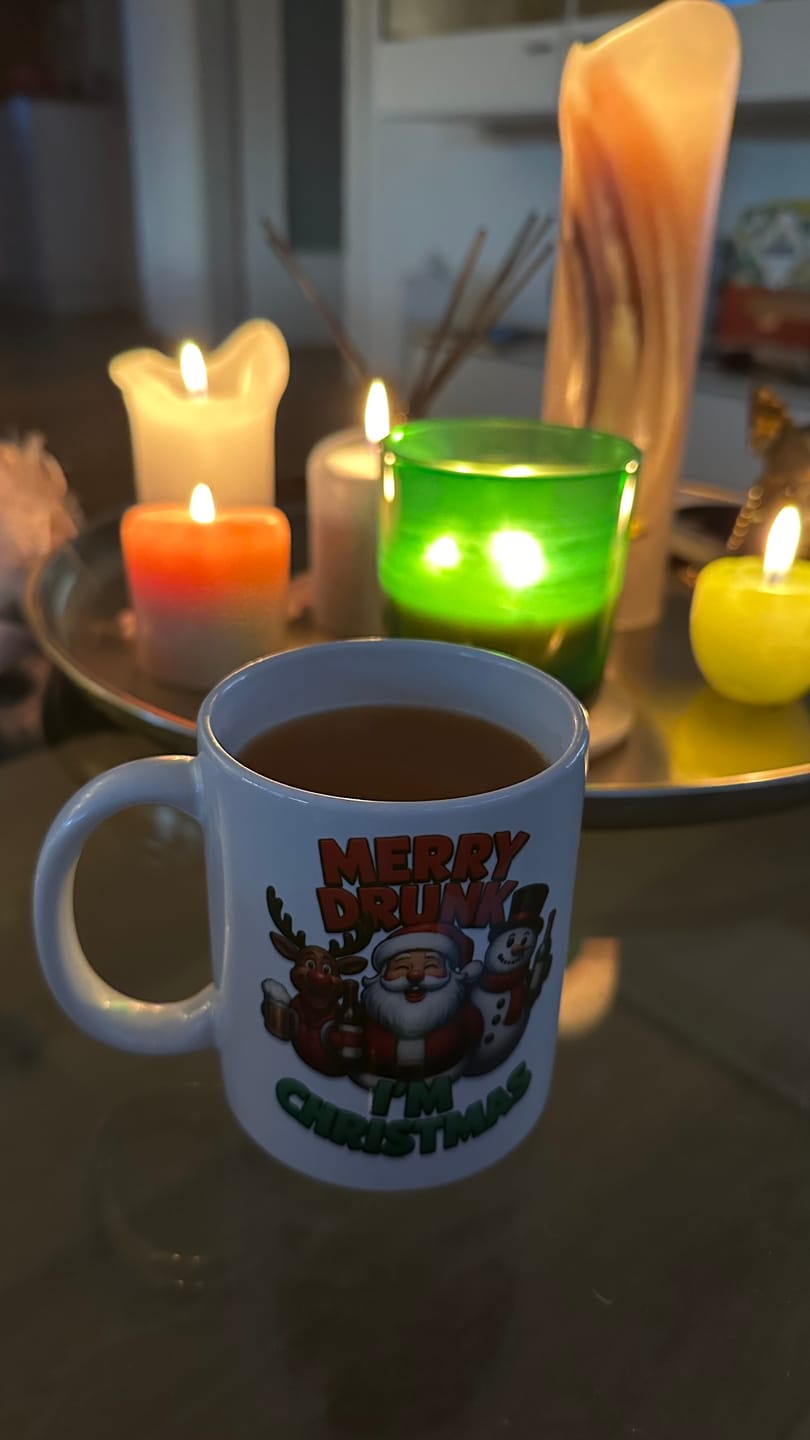 Customer photo review of Merry Drunk I’m Christmas – FunStuff Tasse
